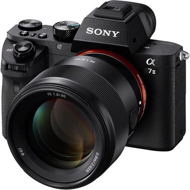Стандартный объектив Sony SEL85F18 85mm f/1,8