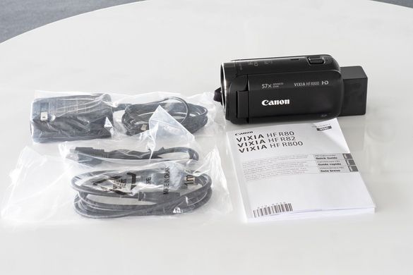 Відеокамера Canon Vixia HF R800