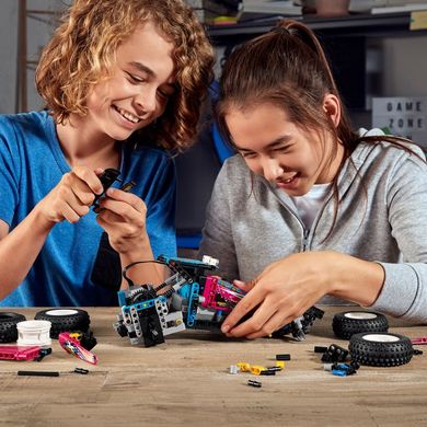 Авто-конструктор LEGO Technic Багги-внедорожник (42124)