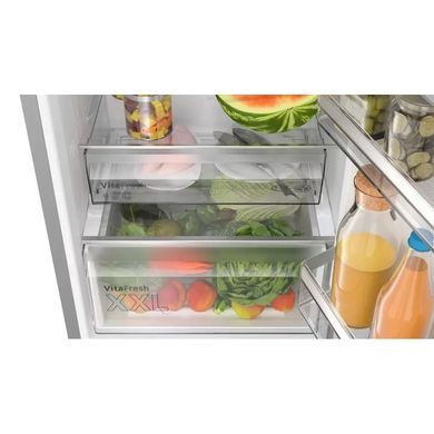 Холодильник с морозильной камерой Bosch KGN39VLCT
