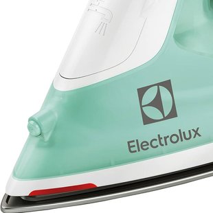 Праска з парою Electrolux EDB1720