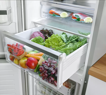 Холодильник с морозильной камерой Bosch KGN397LDF