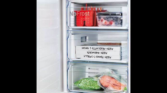Холодильник з морозильною камерою Bosch KGN397LDF