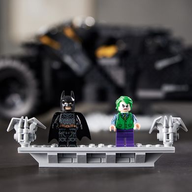 Блоковий конструктор LEGO Бэтмобиль Тумблер (76240)