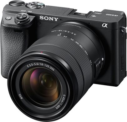 Бездзеркальний фотоапарат Sony Alpha A6400 kit (18-135mm) Black (ILCE6400MB.CEC)