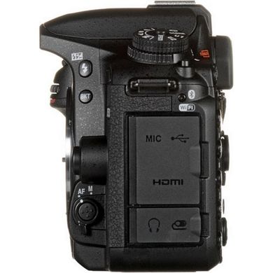 Дзеркальний фотоапарат Nikon D7500 body (VBA510AE)