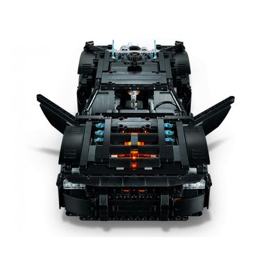 Блоковый конструктор LEGO Technic Бэтмен: Бэтмобиль (42127)