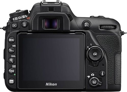 Дзеркальний фотоапарат Nikon D7500 body (VBA510AE)