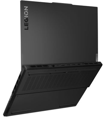 Ноутбук Lenovo Legion Pro 7 16IRX8H (82WQ002RUS)