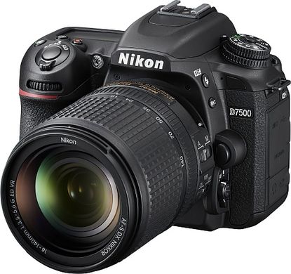 Дзеркальний фотоапарат Nikon D7500 kit (18-140mm) VR (VBA510K002)