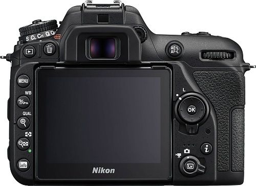 Зеркальный фотоаппарат Nikon D7500 kit (18-140mm) VR (VBA510K002)