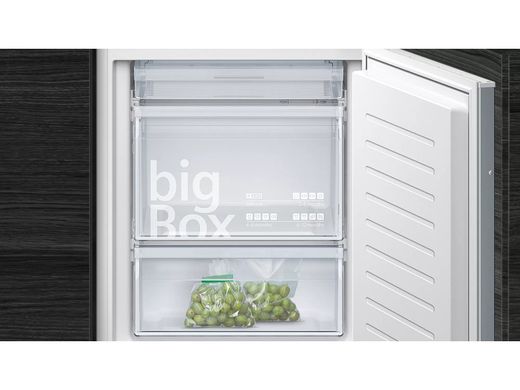 Встраиваемый холодильник с морозильной камерой Siemens KI86NVSF0S
