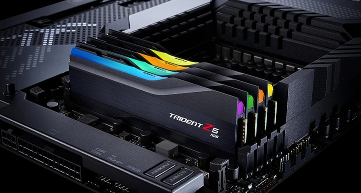 Пам&#039;ять для настільних комп&#039;ютерів G.Skill 32 GB (2x16GB) DDR5 6400 MHz Trident Z5 RGB Black (F5-6400J3239G16GX2-TZ5RK)  Фото №4