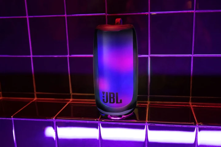 Портативна колонка JBL Pulse 5 Black (JBLPULSE5BLK)  Фото №9