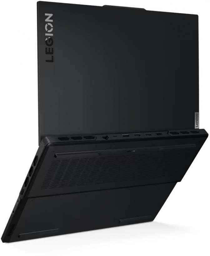 Ноутбук Lenovo Legion Pro 7 16IRX9H (83DE0068SP)  Фото №4