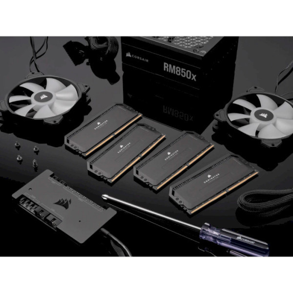 Память для настольных компьютеров Corsair 64 GB (2x32GB) DDR5 6400 MHz DOMINATOR PLATINUM RGB  Фото №2