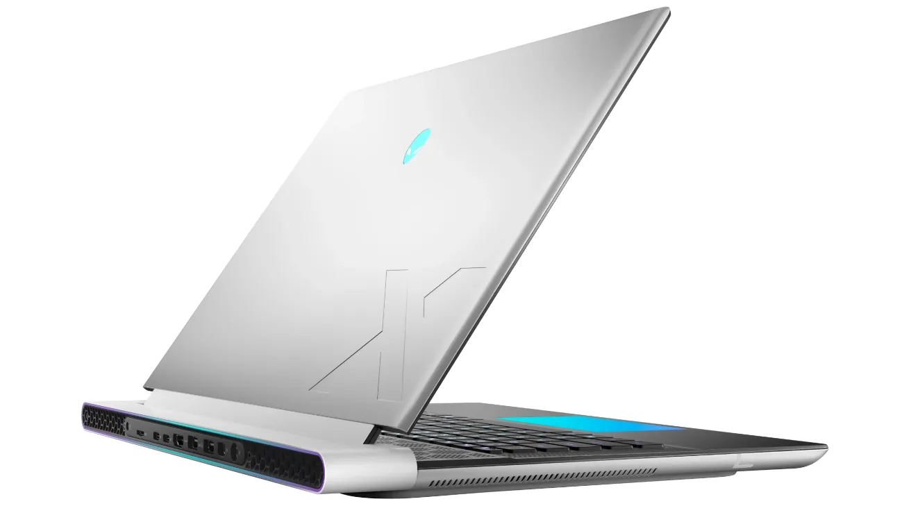 Ноутбук Alienware X16 R2 (AW16R2-9503SLV-PUS)  Фото №1