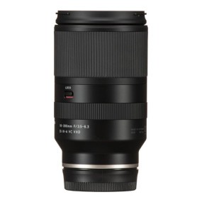 Універсальний об&#039;єктив Tamron 18-300mm F/3.5-6.3 Di III-A VC VXD (Sony-E)