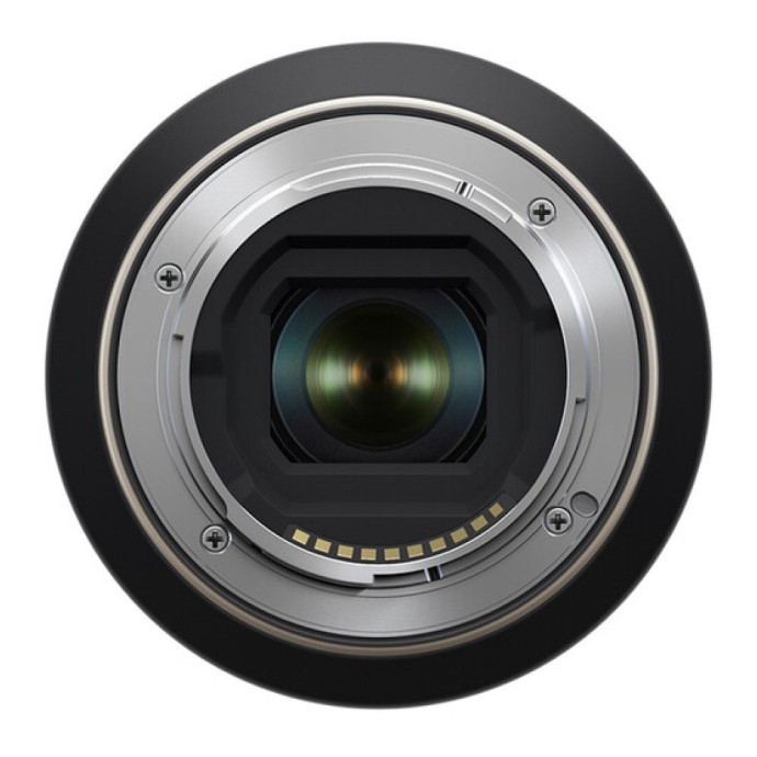 Універсальний об&#039;єктив Tamron 18-300mm F/3.5-6.3 Di III-A VC VXD (Sony-E)  Фото №3