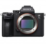 Беззеркальный фотоаппарат Sony Alpha A7 III Body (ILCE7M3B.CEC) 