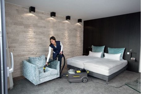Миючий пилосос Karcher Puzzi 10/2 Adv (1.193-120.0)  Фото №0
