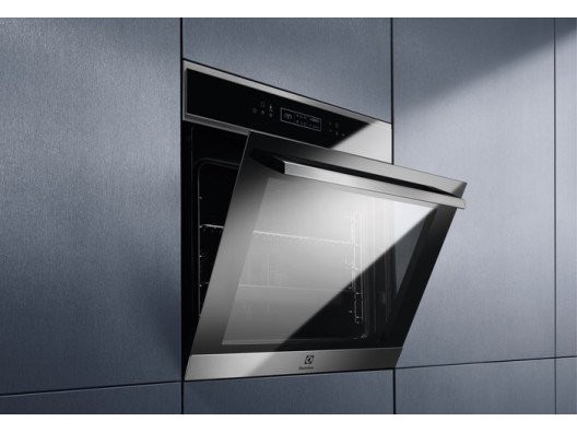 Духовка электрическая Electrolux EOE8P31X  Фото №1
