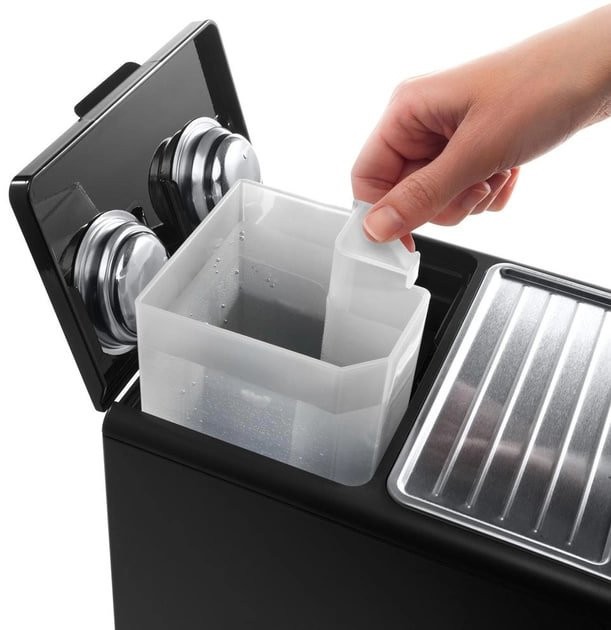 Рожковая кофеварка эспрессо Delonghi ECP 33.21.BK  Фото №2
