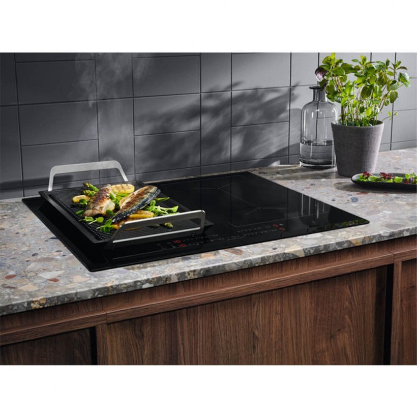 Варочная поверхность электрическая Electrolux EIV644  Фото №2
