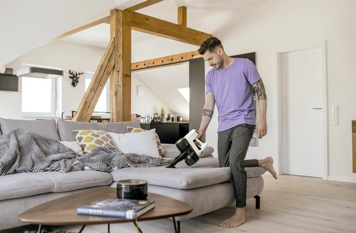Вертикальний + ручний пилосос (2в1) Karcher VC 4 Cordless Premium myHome (1.198-640.0)  Фото №3