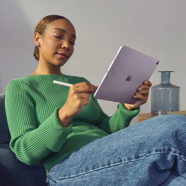 Планшет Apple iPad Air 13 2024 Wi-Fi + Cellular 128GB Purple (MV6U3)  Фото №10