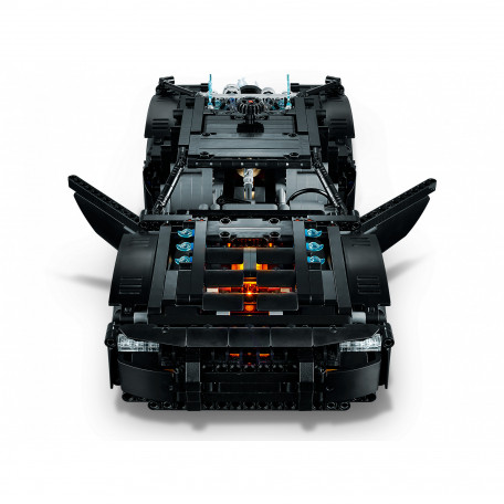 Блоковый конструктор LEGO Technic Бэтмен: Бэтмобиль (42127)  Фото №4