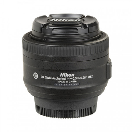 Стандартный объектив Nikon AF-S DX Nikkor 35mm f/1,8G (JAA132DA)  Фото №2