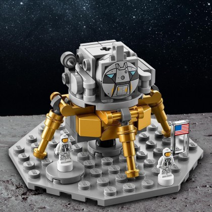 Блочный конструктор LEGO Ideas Ракетно-космическая система НАСА «Сатурн-5-Аполлон» 1969 деталей (92176)  Фото №9