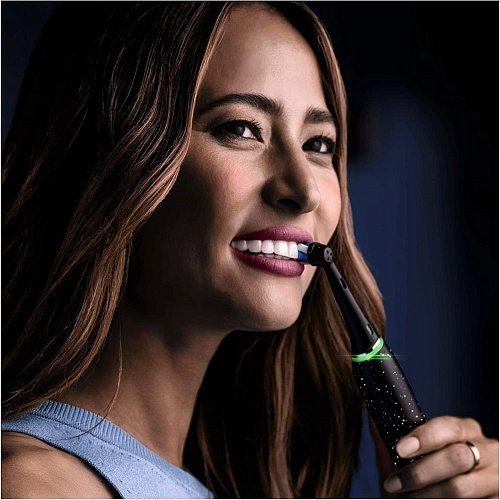 Електрична зубна щітка Oral-B iO Series 10 + додаткова насадка  Фото №9