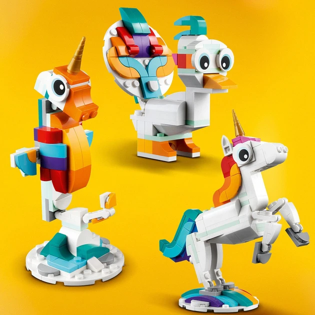 Блоковый конструктор LEGO Creator Волшебный единорог (31140)  Фото №1
