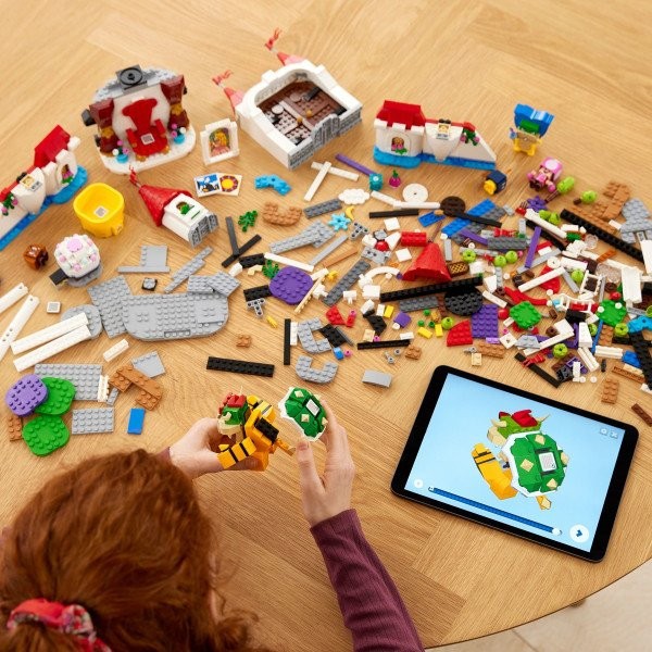 Блоковий конструктор LEGO Замок Пич (71408)
