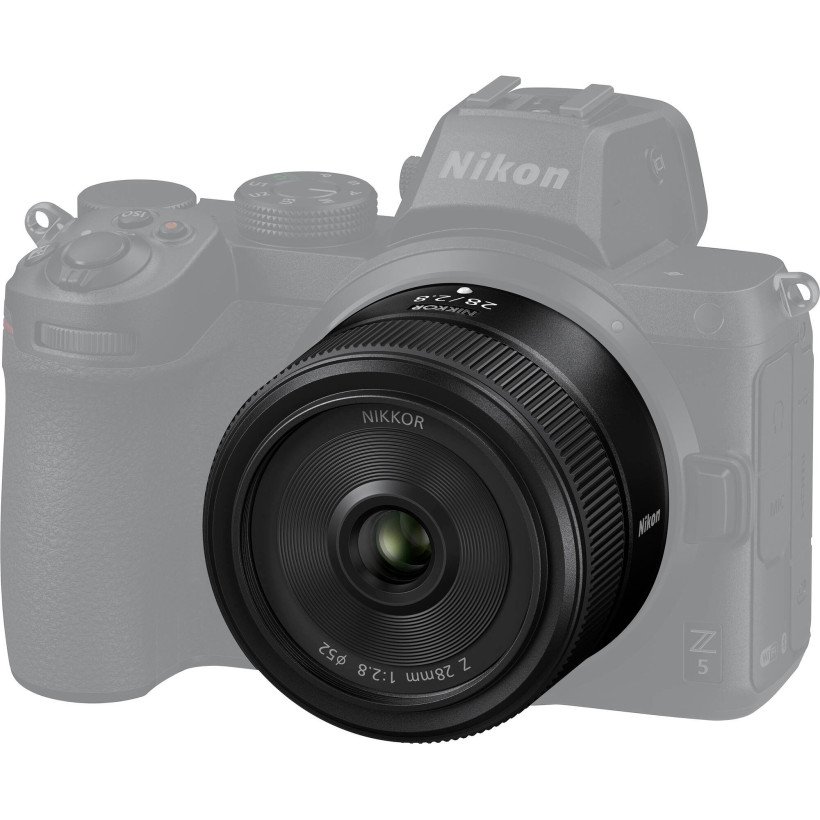 Стандартный объектив Nikon Nikkor Z 28mm f/2.8 (JMA105DA)  Фото №1