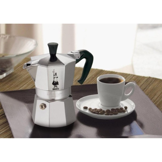 Гейзерная кофеварка Bialetti Moka Express 990001164  Фото №3