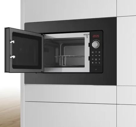 Мікрохвильовка з грилем Bosch BEL623MB3  Фото №2