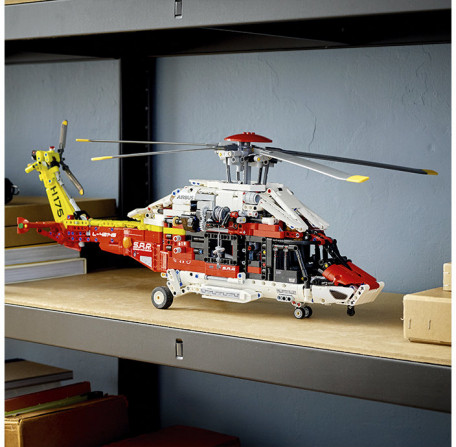 Блоковий конструктор LEGO Спасательный вертолет Airbus H175 (42145)  Фото №7