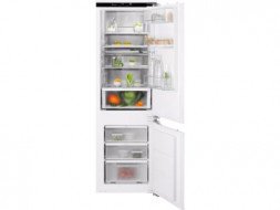 Холодильник с морозильной камерой Electrolux ENC8ME18R