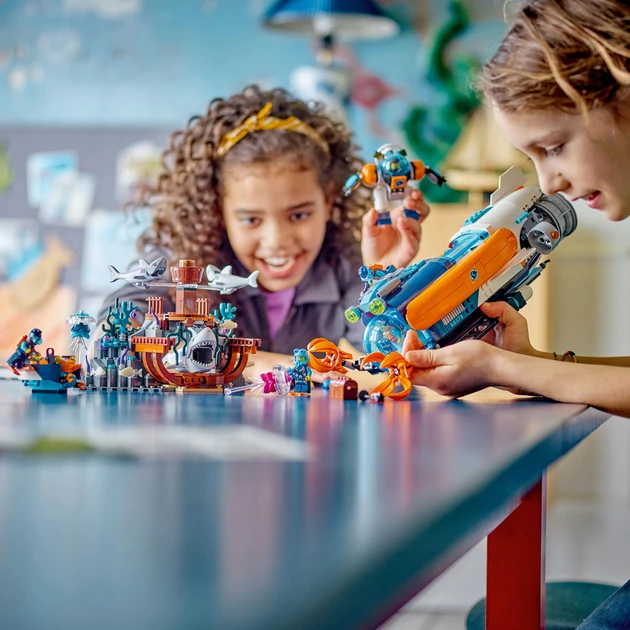 Блоковый конструктор LEGO City Глубоководная исследовательская подводная лодка (60379)  Фото №1