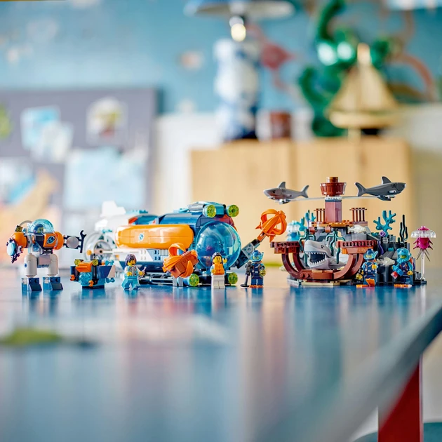 Блоковый конструктор LEGO City Глубоководная исследовательская подводная лодка (60379)  Фото №3