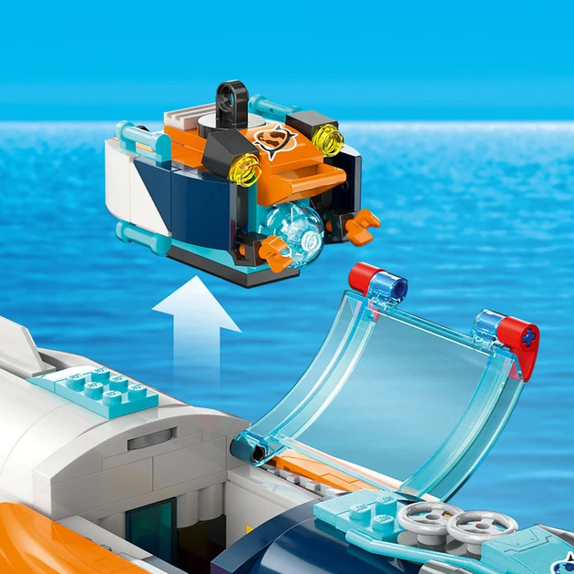 Блоковый конструктор LEGO City Глубоководная исследовательская подводная лодка (60379)  Фото №6
