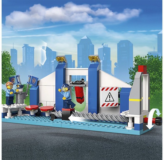 Блоковый конструктор LEGO City Полицейская академия (60372)  Фото №4