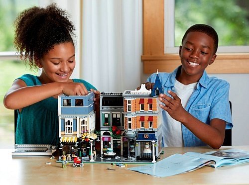 Блоковый конструктор LEGO Creator Городская площадь (10255)  Фото №4
