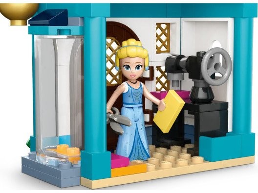 Блоковий конструктор LEGO Disney Princess Пригода діснеївської принцеси на ярмарку (43246)  Фото №4