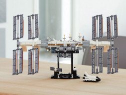 Блоковый конструктор LEGO Международная Космическая Станция (21321)