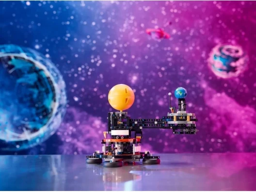 Блоковый конструктор LEGO Планета Земля и Луна на орбите (42179)  Фото №6