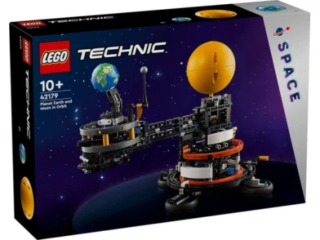 Блоковый конструктор LEGO Планета Земля и Луна на орбите (42179)